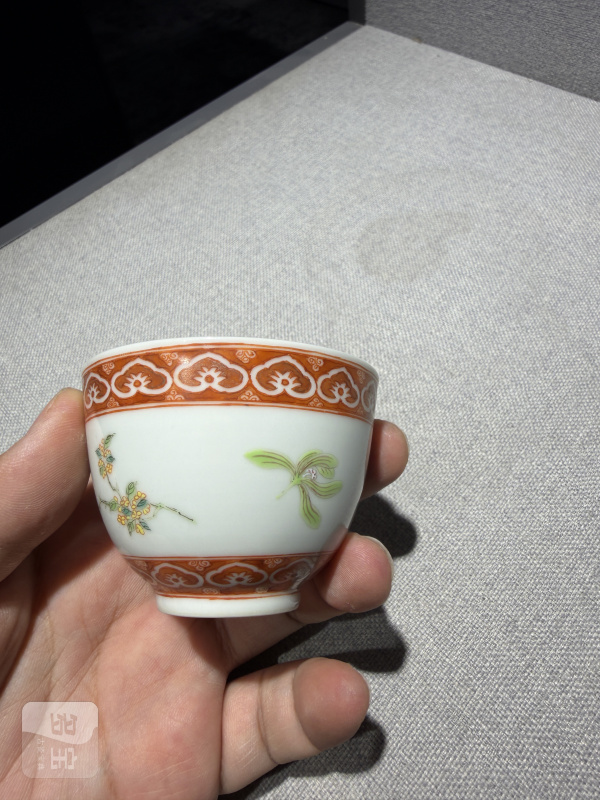 清嘉庆 粉彩折枝花卉纹酒圆一对 - 图8